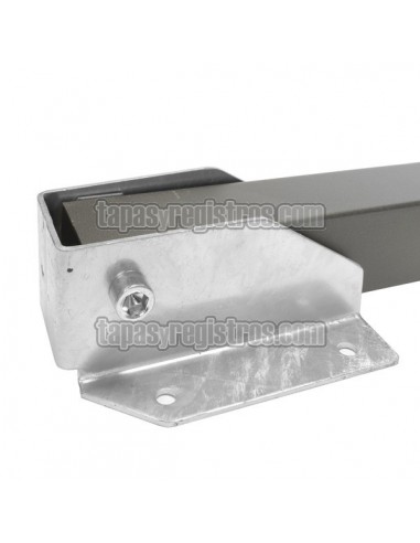 Pilona abatible metálica con cierre...